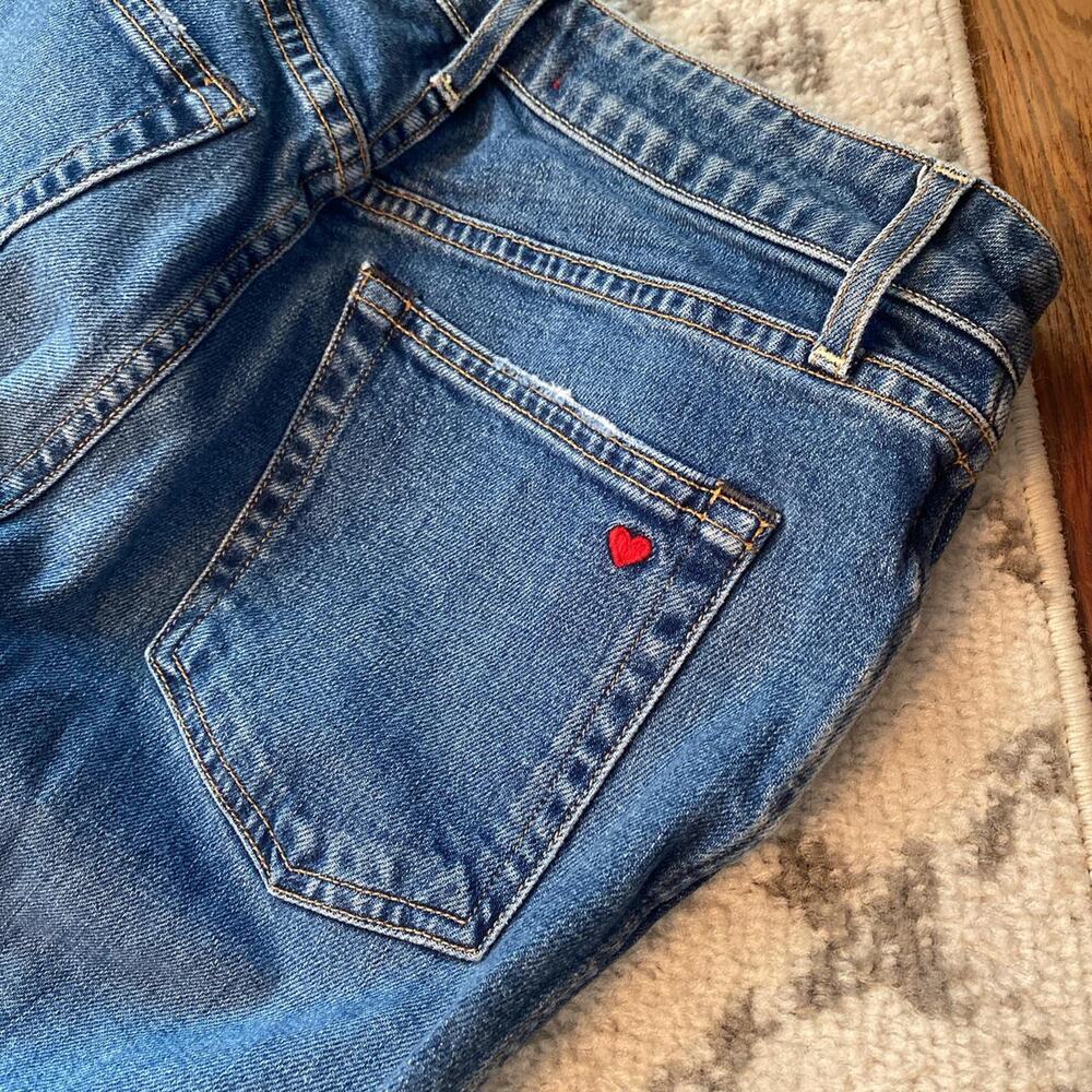 Sundry medium wash straight cut